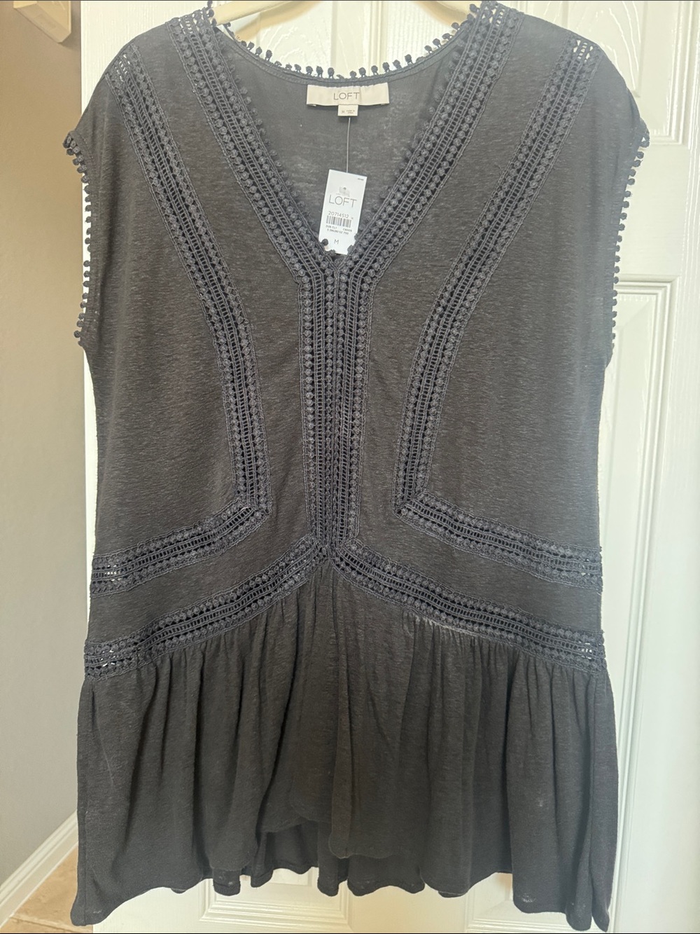 LOFT Charcoal Crochet-Trim V-Neck Linen Top. Size M. NWT.